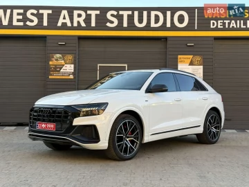 Авто Audi Q8 2021 № 7653830