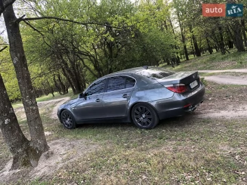 Авто BMW 5 Series 2004 № 7653902