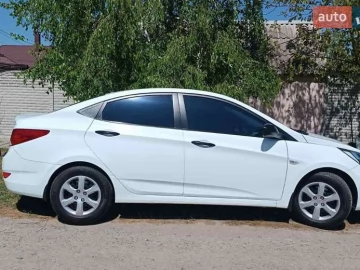 Авто Hyundai Accent 2013 № 7654315