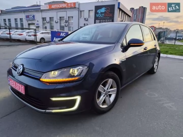Авто Volkswagen E-Golf 2016 № 7654329