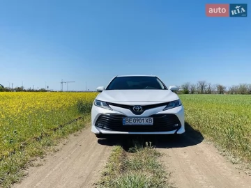 Авто Toyota Camry 2019 № 7654371