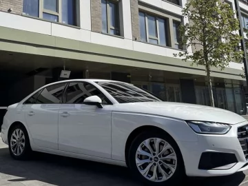Авто Audi A4 2021 № 7654398