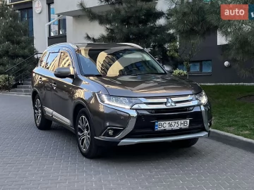 Авто Mitsubishi Outlander 2017 № 7654615