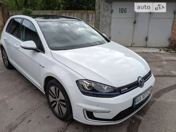 Авто Volkswagen E-Golf 2015 № 7654768