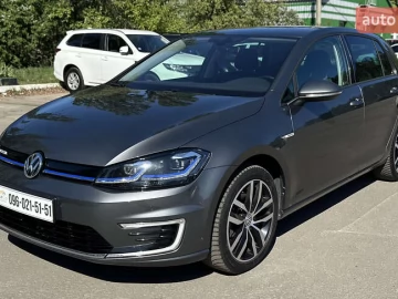 Авто Volkswagen E-Golf 2019 № 7654849