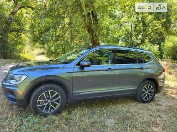 Авто Volkswagen Tiguan 2020 № 7654912