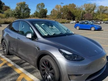 Авто Tesla Model Y 2024 № 7654931
