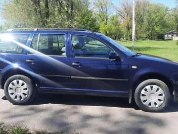 Авто Volkswagen Golf 2003 № 7655003