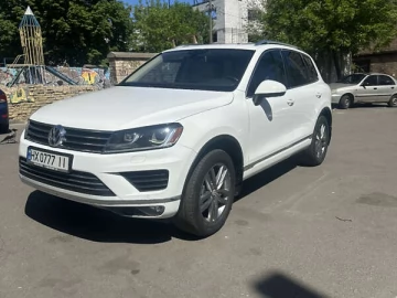 Авто Volkswagen Touareg 2015 № 7655495
