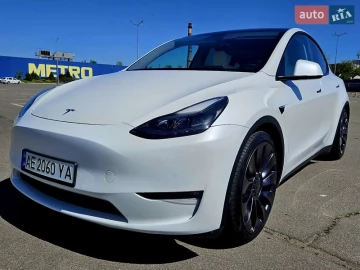 Авто Tesla Model Y 2021 № 7656063