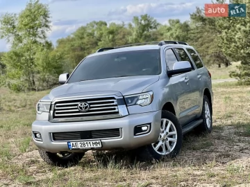 Авто Toyota Sequoia 2015 № 7656414