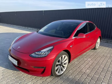 Авто Tesla Model 3 2018 № 7656608