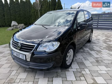 Авто Volkswagen Touran 2010 № 7656787
