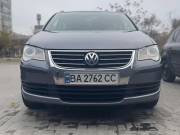 Авто Volkswagen Touran 2007 № 7656795