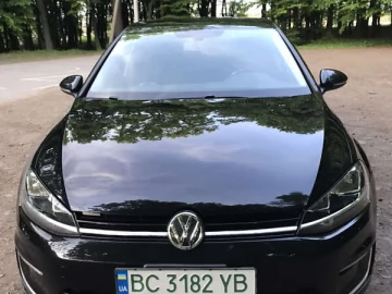 Авто Volkswagen E-Golf 2017 № 7656843