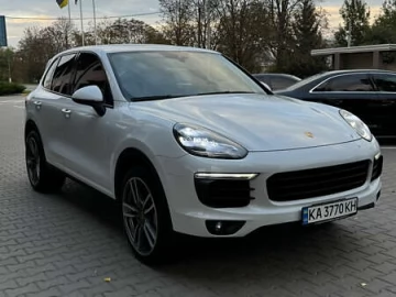 Авто Porsche Cayenne 2015 № 7656942