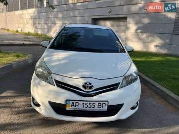 Авто Toyota Yaris 2012 № 7657158