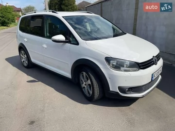 Авто Volkswagen Touran 2011 № 7657161