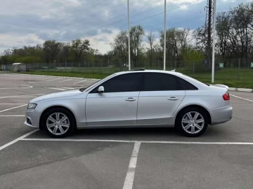 Авто Audi A4 2010 № 7657190