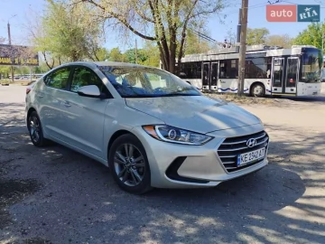 Авто Hyundai Elantra 2018 № 7657486