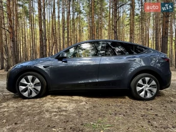 Авто Tesla Model Y 2023 № 7658211