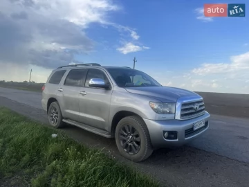 Авто Toyota Sequoia 2010 № 7658461