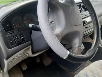 Авто Mitsubishi Space Gear 2000 № 7658600