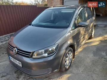 Авто Volkswagen Touran 2011 № 7658954
