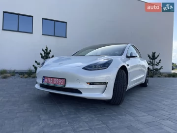 Авто Tesla Model 3 2021 № 7659015