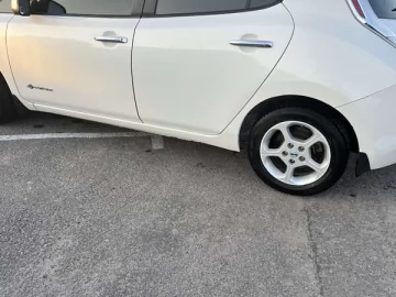Авто Nissan Leaf 2013 № 7659125