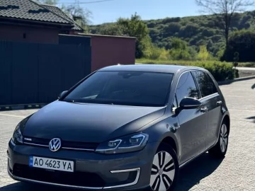 Авто Volkswagen E-Golf 2017 № 7659198