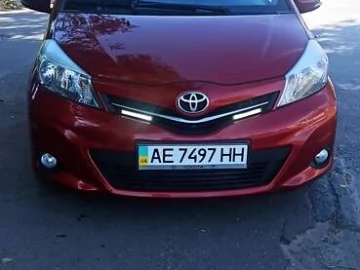 Авто Toyota Yaris 2012 № 7659366