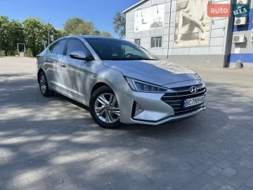 Авто Hyundai Elantra 2019 № 7659746