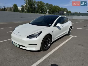 Авто Tesla Model 3 2019 № 7659772