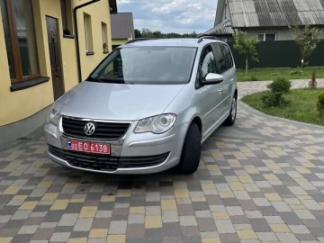 Авто Volkswagen Touran 2009 № 7659972