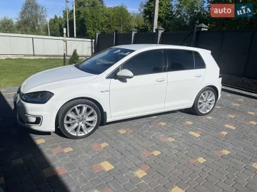 Авто Volkswagen E-Golf 2016 № 7660015