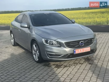 Авто Volvo S60 2015 № 7660126