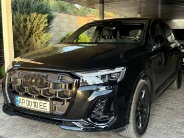 Авто Audi Q7 2024 № 7660178