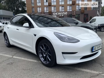 Авто Tesla Model 3 2023 № 7660499