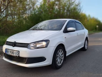 Авто Volkswagen Polo 2011 № 7660612