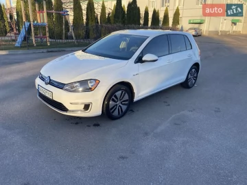 Авто Volkswagen E-Golf 2016 № 7661094