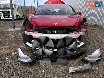 Авто Tesla Model 3 2018 № 7661111