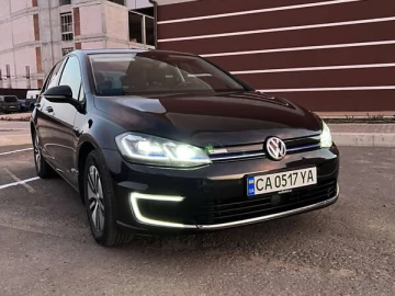 Авто Volkswagen E-Golf 2017 № 7661114