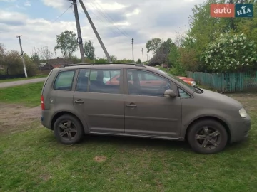 Авто Volkswagen Touran 2006 № 7661180