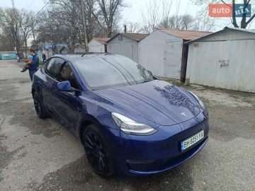 Авто Tesla Model Y 2022 № 7661358