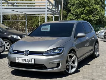 Авто Volkswagen E-Golf 2017 № 7661774