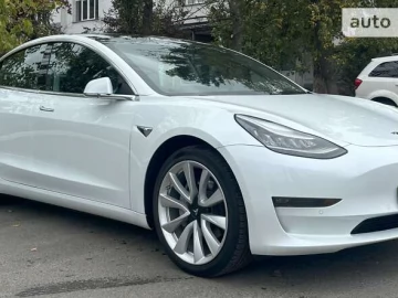 Авто Tesla Model 3 2019 № 7662084