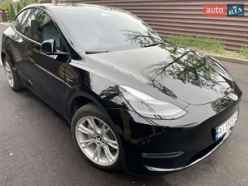 Авто Tesla Model Y 2023 № 7662112