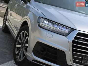 Авто Audi Q7 2017 № 7662118