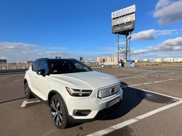 Авто Volvo Xc40 2021 № 7662119